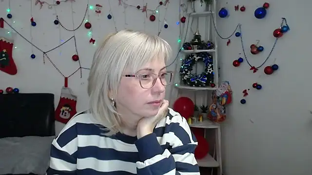 LaurenWishy online show from December 21, 2025, 6:09 am