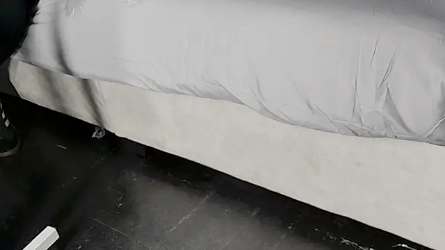 Snapshot of Mia_elan__ chatting on December 17, 2025, 8:37 pm Mia elan online show from December 17, 2025, 8:37 pm