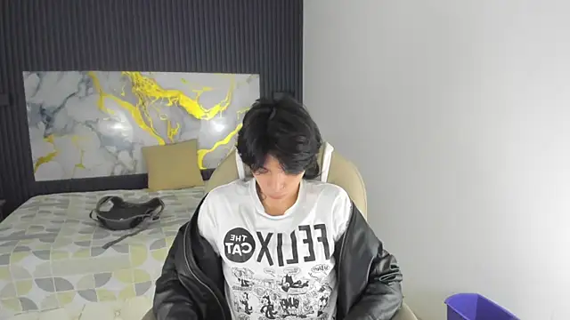 Snapshot of Sylasfrost chatting on December 4, 2025, 7:33 pm Sylasfrost online show from December 4, 2025, 7:33 pm