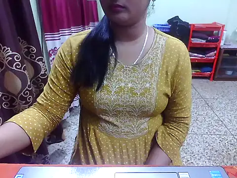 TwinRose2000 online show from December 14, 2025, 1:05 pm