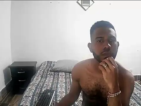 alberthot11 online show from January 18, 2026, 4:11 pm