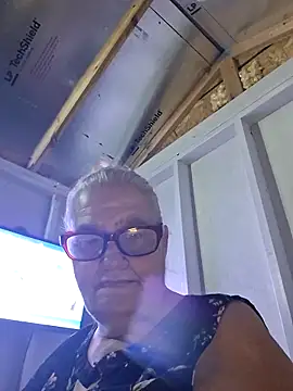 Snapshot of bella5757 chatting on November 22, 2025, 11:26 pm bella5757 online show from November 22, 2025, 11:26 pm