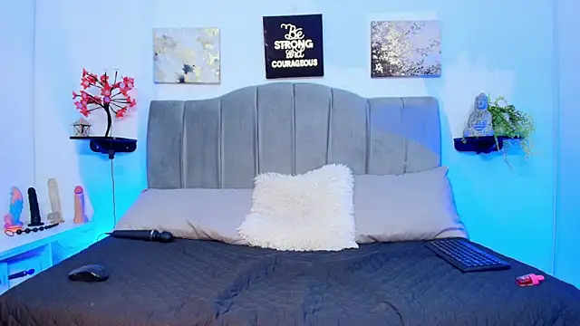 Snapshot of Maddy__Jones chatting on January 10, 2026, 7:48 pm Maddy Jones online show from January 10, 2026, 7:48 pm