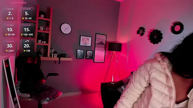 Snapshot of Violet_Kumar chatting on November 29, 2025, 8:23 pm Violet Kumar online show from November 29, 2025, 8:23 pm