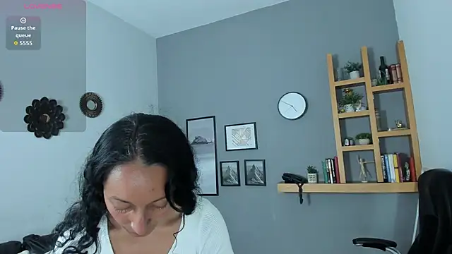 Snapshot of Violet_Kumar chatting on December 14, 2025, 9:08 pm Violet Kumar online show from December 14, 2025, 9:08 pm