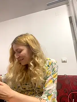 LexiSlimVIbe online show from December 3, 2025, 9:24 pm