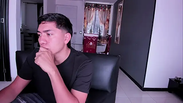 ATLASVANDRAKE online show from December 2, 2025, 7:31 pm