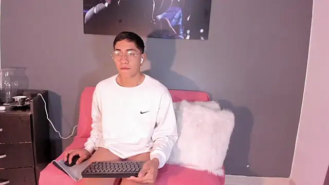 ATLASVANDRAKE online show from December 21, 2025, 12:18 am