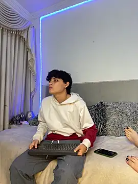 Snapshot of Alice_Dark21 chatting on December 19, 2025, 3:57 am Alice Dark21 online show from December 19, 2025, 3:57 am