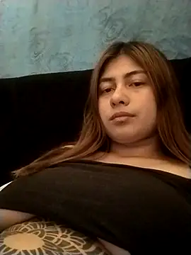 Snapshot of Emmyxxx chatting on December 22, 2025, 7:05 am Emmyxxx online show from December 22, 2025, 7:05 am