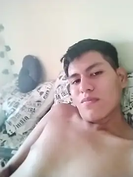 Snapshot of ariel2007gr chatting on December 17, 2025, 11:00 pm ariel2007gr online show from December 17, 2025, 11:00 pm