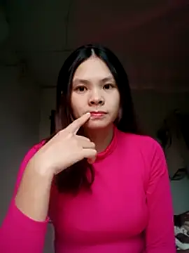 Snapshot of quynhquynh_ chatting on December 16, 2025, 1:32 am quynhquynh online show from December 16, 2025, 1:32 am