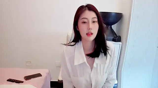 Snapshot of XIAOFENG-2025 chatting on December 22, 2025, 8:44 am XIAOFENG-2025 online show from December 22, 2025, 8:44 am