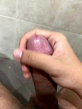 Snapshot of Juan0999 chatting on November 19, 2025, 6:57 am Juan0999 online show from November 19, 2025, 6:57 am