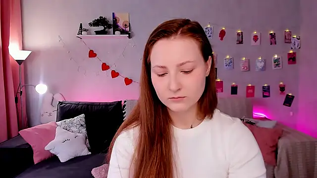 Snapshot of velvet_cherry_ chatting on February 7, 2026, 8:51 am velvet cherry online show from February 7, 2026, 8:51 am