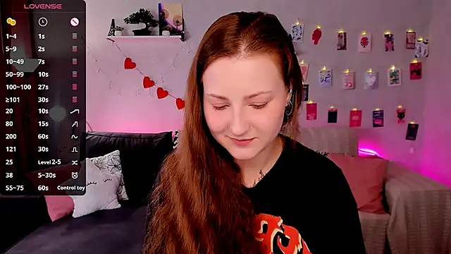 Snapshot of velvet_cherry_ chatting on February 8, 2026, 8:40 am velvet cherry online show from February 8, 2026, 8:40 am