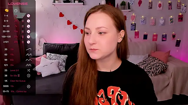 Snapshot of velvet_cherry_ chatting on March 26, 2026, 8:53 am velvet cherry online show from March 26, 2026, 8:53 am