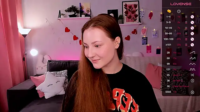 Snapshot of velvet_cherry_ chatting on April 17, 2026, 9:01 am velvet cherry online show from April 17, 2026, 9:01 am