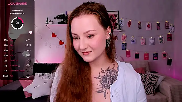 Snapshot of velvet_cherry_ chatting on May 28, 2026, 8:44 am velvet cherry online show from May 28, 2026, 8:44 am