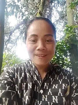 Snapshot of bela-hayes chatting on November 21, 2025, 6:12 am bela-hayes online show from November 21, 2025, 6:12 am