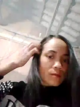 Snapshot of bela-hayes chatting on December 15, 2025, 12:53 pm bela-hayes online show from December 15, 2025, 12:53 pm