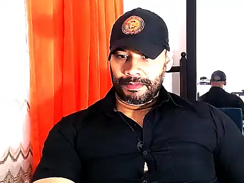 Snapshot of musclehetero chatting on May 21, 2026, 1:34 am musclehetero online show from May 21, 2026, 1:34 am
