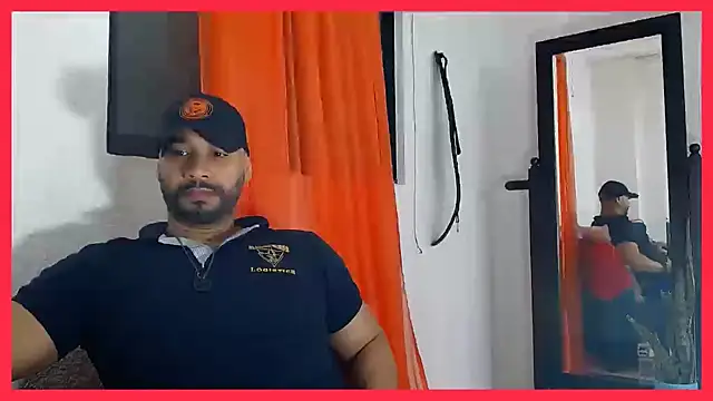 Snapshot of musclehetero chatting on June 21, 2026, 4:09 pm musclehetero online show from June 21, 2026, 4:09 pm