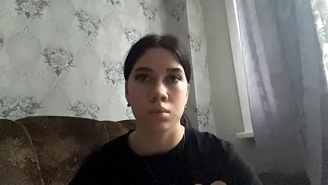 Snapshot of DebbiGoodknight chatting on December 4, 2025, 9:40 am DebbiGoodknight online show from December 4, 2025, 9:40 am