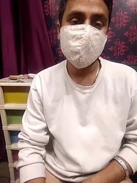 Snapshot of Cute_Lucky chatting on December 3, 2025, 9:13 pm Cute Lucky online show from December 3, 2025, 9:13 pm