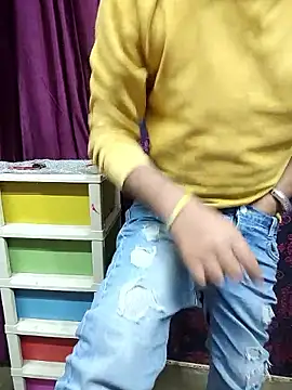 Snapshot of Cute_Lucky chatting on December 13, 2025, 7:53 pm Cute Lucky online show from December 13, 2025, 7:53 pm