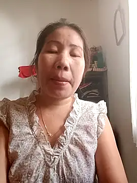 Snapshot of Reema_143 chatting on November 27, 2025, 2:46 am Reema 143 online show from November 27, 2025, 2:46 am