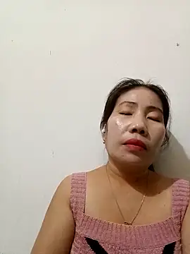 Snapshot of Reema_143 chatting on December 4, 2025, 4:48 pm Reema 143 online show from December 4, 2025, 4:48 pm