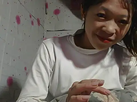 Snapshot of Kim_mon chatting on November 29, 2025, 2:20 pm Kim mon online show from November 29, 2025, 2:20 pm