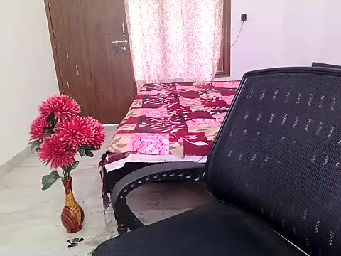 Snapshot of shivani_sharma_2 chatting on November 23, 2025, 8:03 am shivani sharma 2 online show from November 23, 2025, 8:03 am