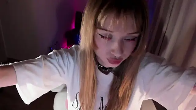 mnepohuyyyda online show from December 16, 2025, 8:03 pm