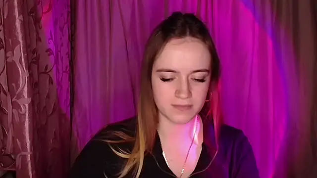 Snapshot of Illa_May chatting on December 13, 2025, 7:53 pm Illa May online show from December 13, 2025, 7:53 pm