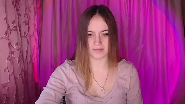 Snapshot of Illa_May chatting on December 18, 2025, 7:25 am Illa May online show from December 18, 2025, 7:25 am