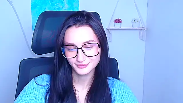 Snapshot of Stella_XO chatting on November 25, 2025, 6:35 am Stella XO online show from November 25, 2025, 6:35 am