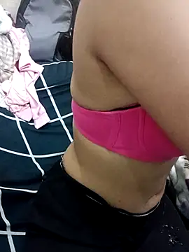 Snapshot of pure_beauty03 chatting on December 14, 2025, 12:05 am pure beauty03 online show from December 14, 2025, 12:05 am