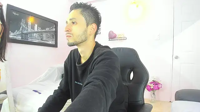 Snapshot of dracke_and_zara chatting on November 29, 2025, 11:57 am dracke and zara online show from November 29, 2025, 11:57 am