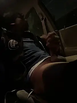 Snapshot of homedeepstrokes215 chatting on December 1, 2025, 3:11 am homedeepstrokes215 online show from December 1, 2025, 3:11 am