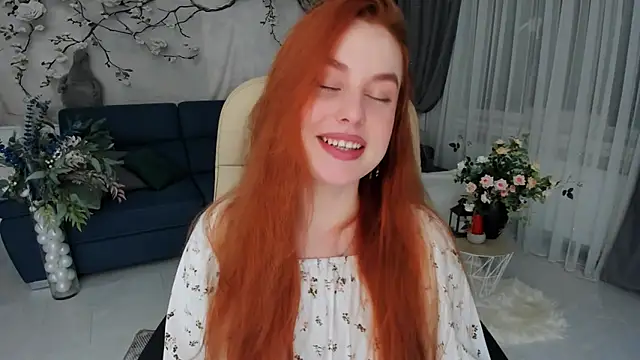 Snapshot of AirySilhouette chatting on February 8, 2026, 7:28 pm AirySilhouette online show from February 8, 2026, 7:28 pm