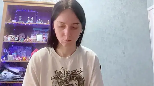 Snapshot of CyberAIice chatting on December 1, 2025, 6:29 am CyberAIice online show from December 1, 2025, 6:29 am