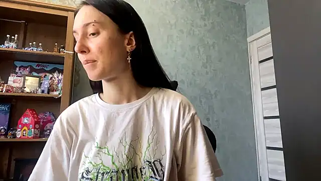 Snapshot of CyberAIice chatting on December 4, 2025, 9:07 am CyberAIice online show from December 4, 2025, 9:07 am