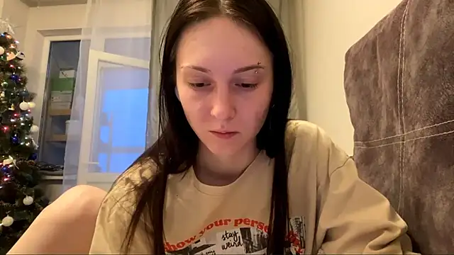 Snapshot of CyberAIice chatting on December 15, 2025, 5:01 am CyberAIice online show from December 15, 2025, 5:01 am