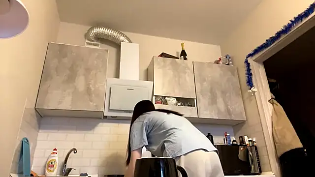 Snapshot of CyberAIice chatting on December 18, 2025, 8:09 am CyberAIice online show from December 18, 2025, 8:09 am