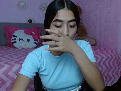 Snapshot of xoxo_melany chatting on November 25, 2025, 12:16 pm xoxo melany online show from November 25, 2025, 12:16 pm