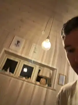 Snapshot of Spice2x chatting on November 28, 2025, 8:11 pm Spice2x online show from November 28, 2025, 8:11 pm