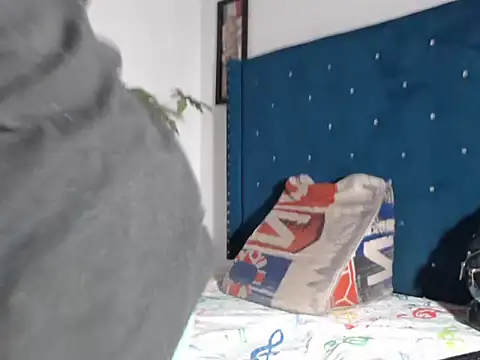 crissex3 online show from March 31, 2026, 1:22 pm