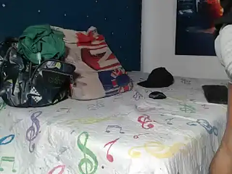 crissex3 online show from April 10, 2026, 12:21 pm